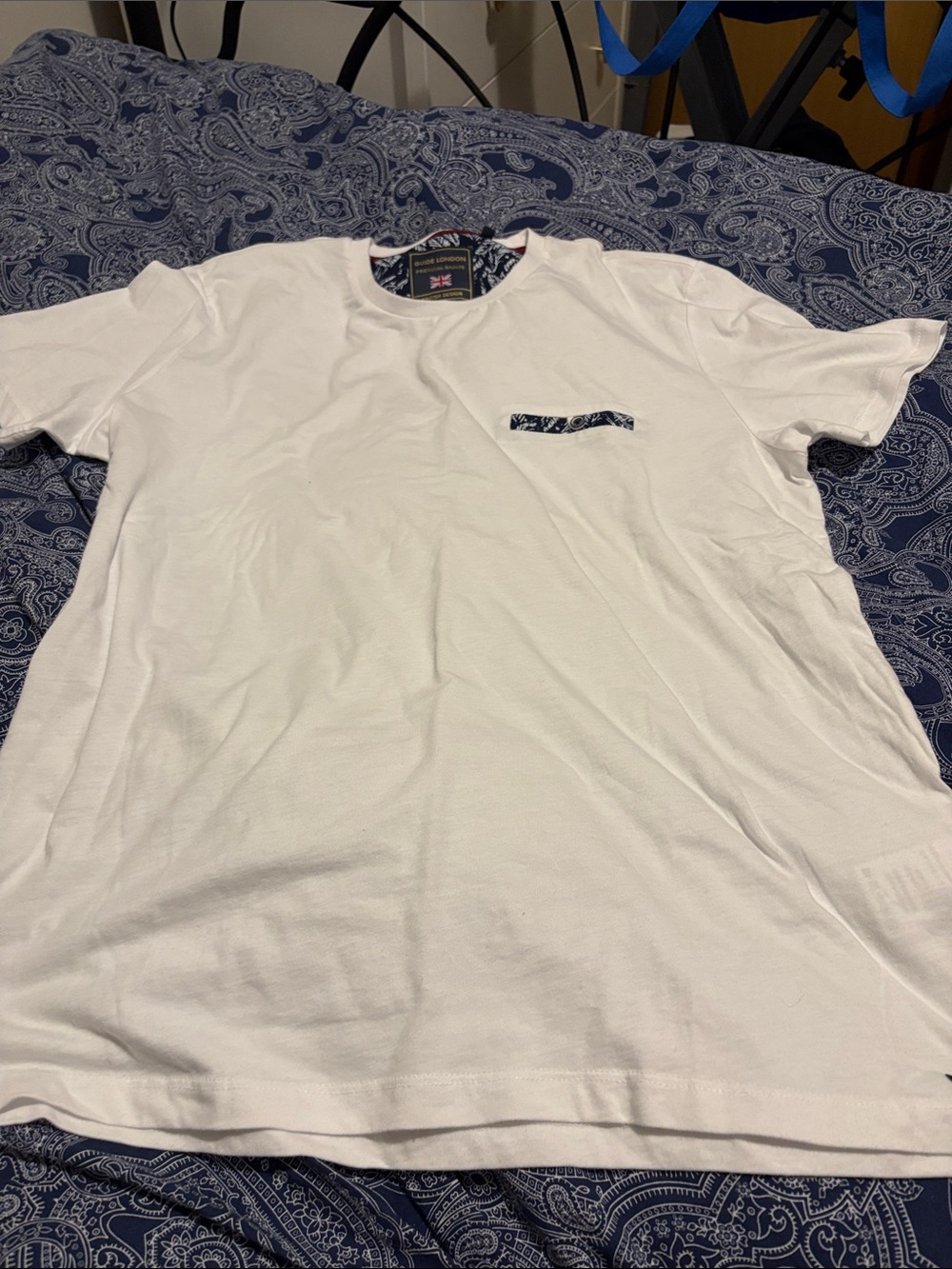 Guide London Men's White Short Sleeve Crew Neck Pocket Tee with Paisley Trim